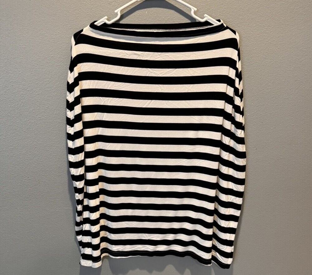 Itzy Ritzy Mom Boss 4in1 Nursing Cover - Black/White Stripe Car Seat Cover